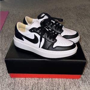 Jordan Elevate Low Black and White| Women Size 7